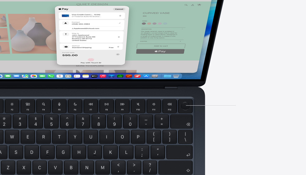 Öppen MacBook Air som visar var Touch ID-knappen finns