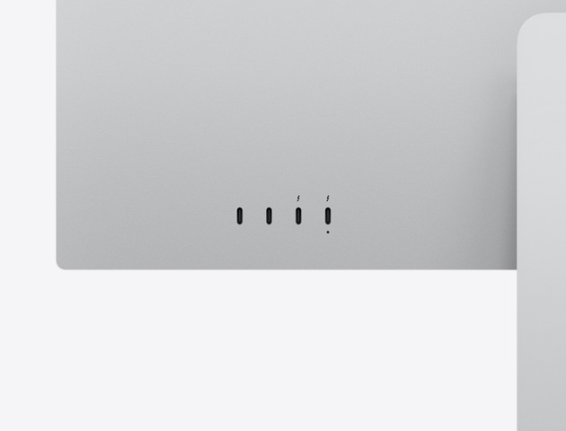 Krupni plan stražnje strane zaslona Studio Display XDR, koji prikazuje dva priključka USB‑C i dva priključka Thunderbolt 5